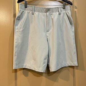 Under Armour Men’s Khaki shorts size 34